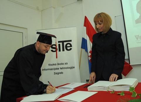 Svečana promocija 2011 upisani 2007/08